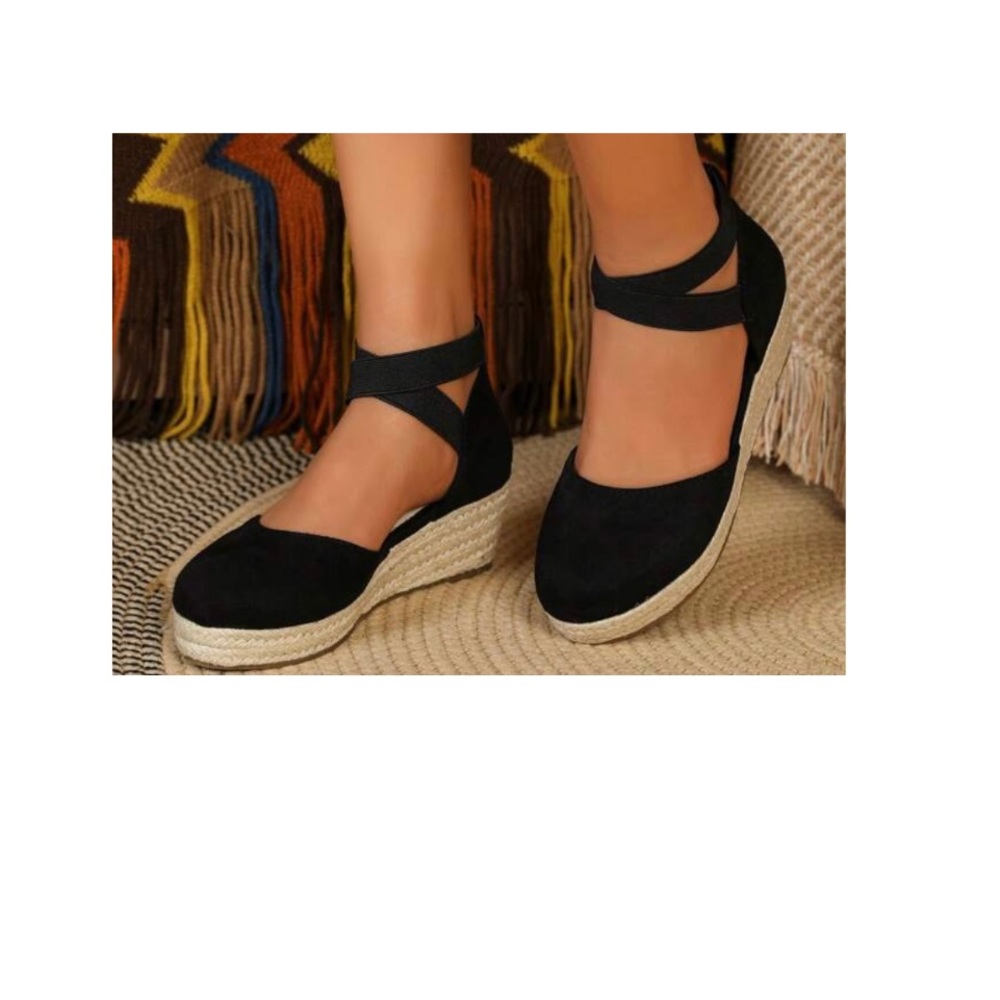 NWT IN BOX BEAUTIFUL BLACK WEDGES! SO COMFY AND VERSATILE!